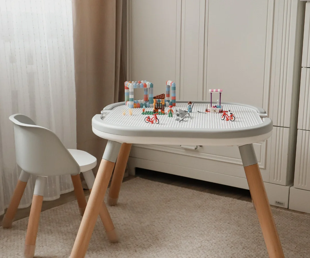 Spieltisch & Stuhl Set - Image 12